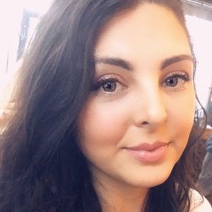 Meet your Posher, Holly